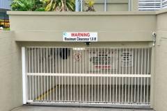 car-prk-entrance